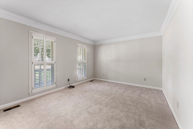 Photo - 170 West Ct
