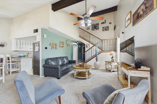 Photo - 108 Niblic Ct