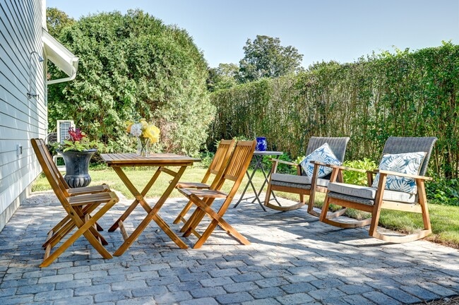 Patio and yard - 5 Key Ct Unit B