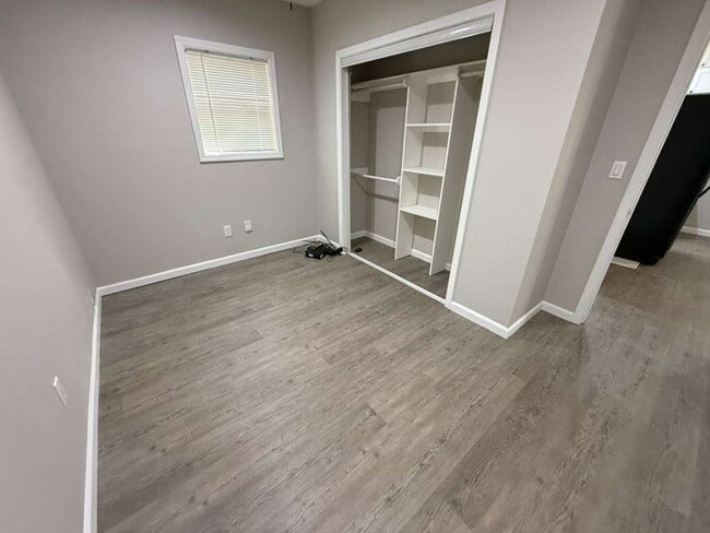 Photo - 2219 Booker St