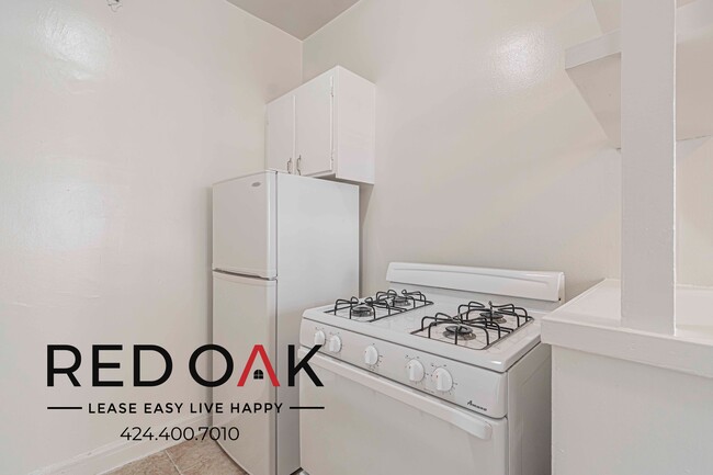 Photo - 570 N Rossmore Ave Unit 106