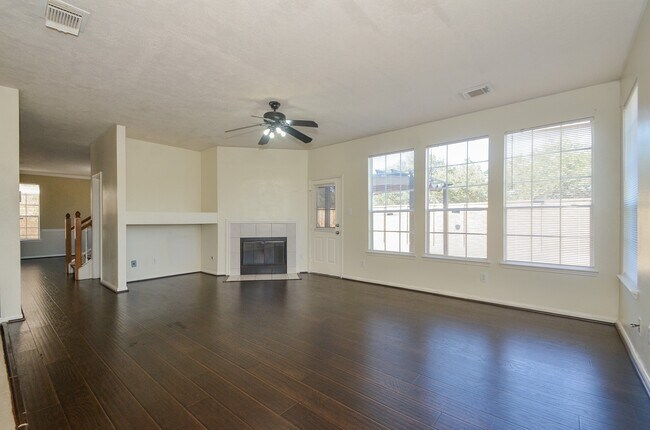 Photo - 15002 Turphin Way