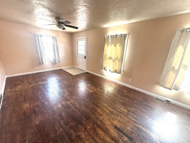 Photo - 500 8th St