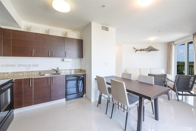 Photo - 2701 SW 3rd Ave Unit 703