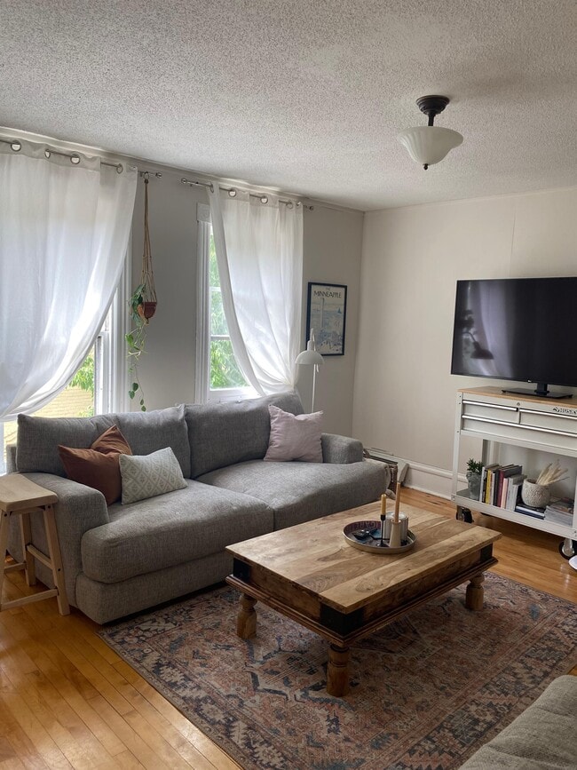 Photo - 1908 NE Jackson St