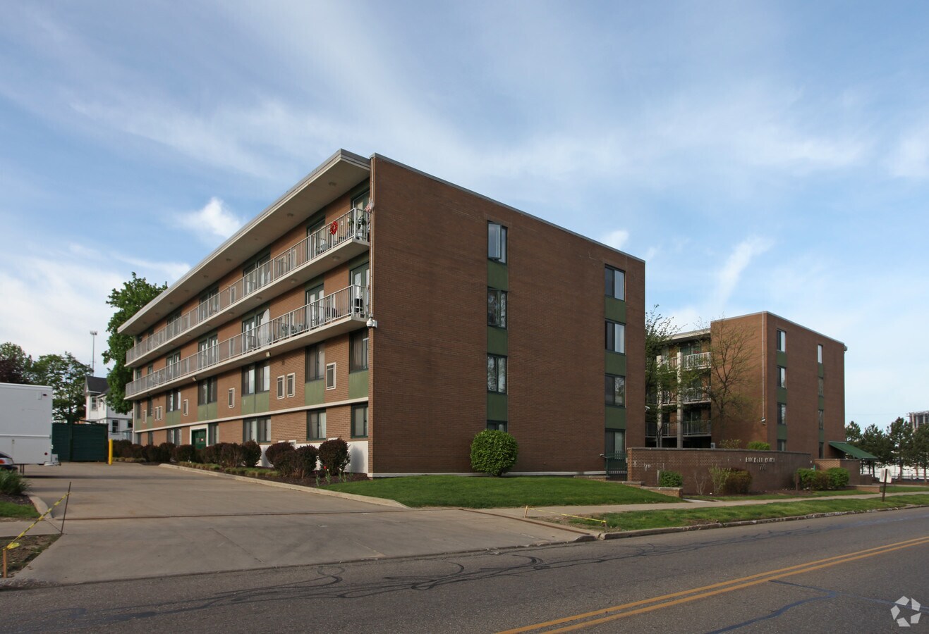 Photo - Buchtel House