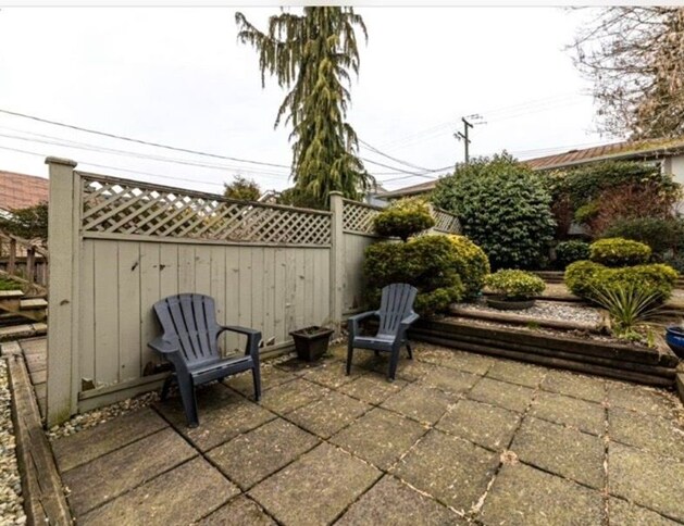 Photo - 274 5th St E