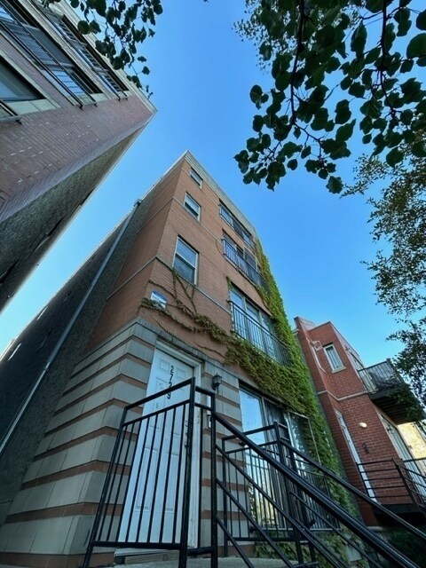 Photo - 2729 W Congress Pkwy Condo