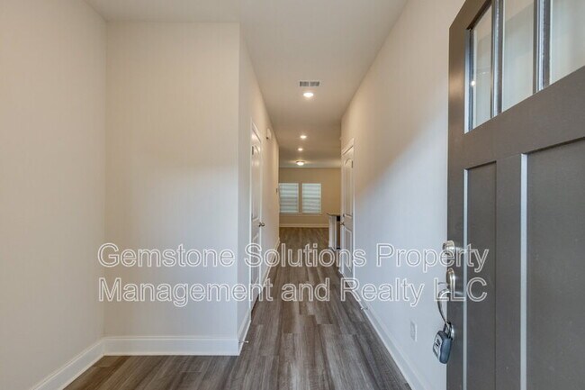 Photo - 845 Longleaf Lane