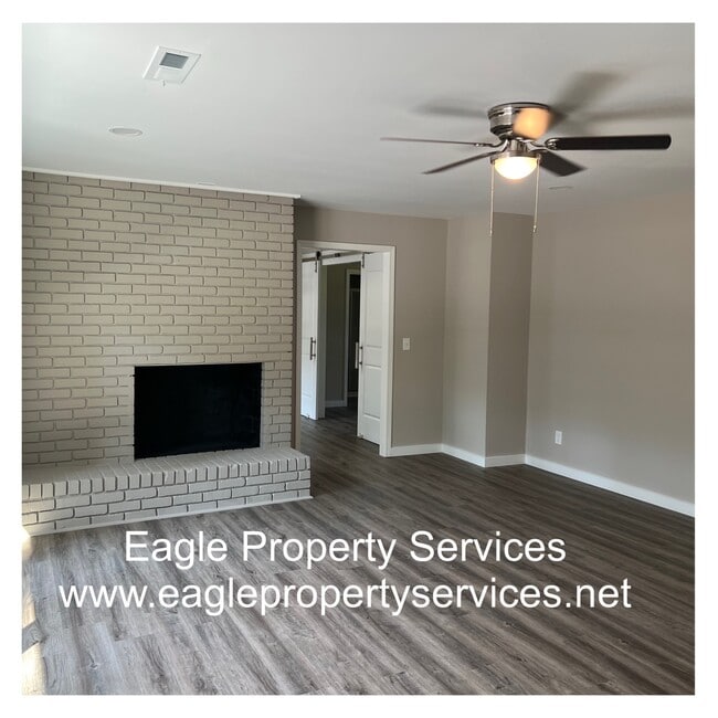 373 Beaverdale Rd NE