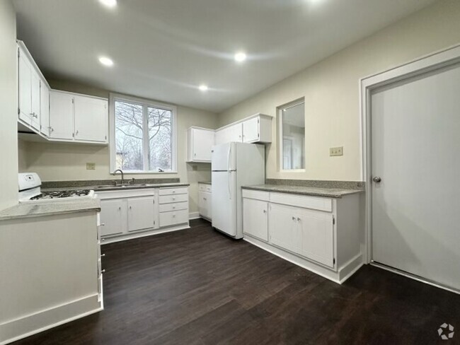 Building Photo - Beautiful 4 bedroom house in Minneapolis!!