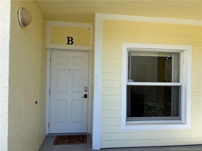 Building Photo - 4210 Gator Trace Ave Unit B