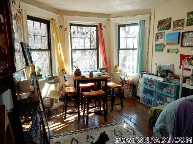 Photo - 115 St Stephen St Unit 25