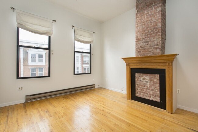 Photo - 509 Monroe St