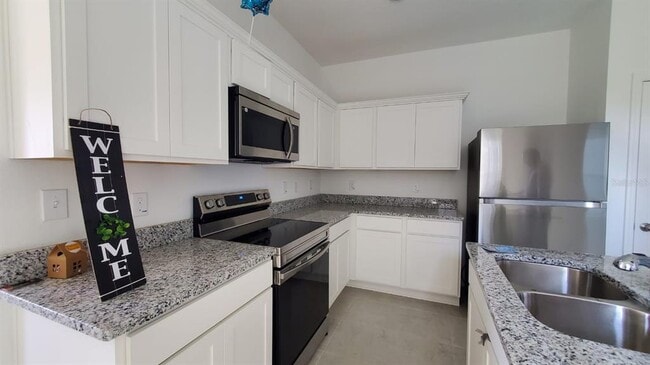 Photo - 2685 Buttercup Ave