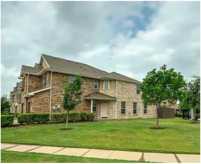 Photo - 5899 Clearwater Dr