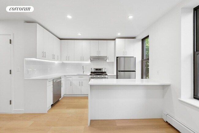 Photo - 119 Wyckoff St