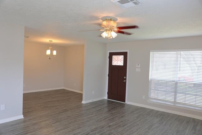 Photo - 16210 Rosenridge Dr