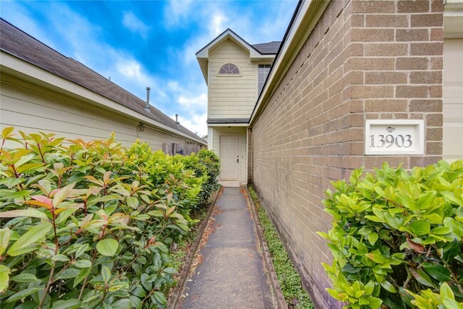 Photo - 13903 Maximos Dr