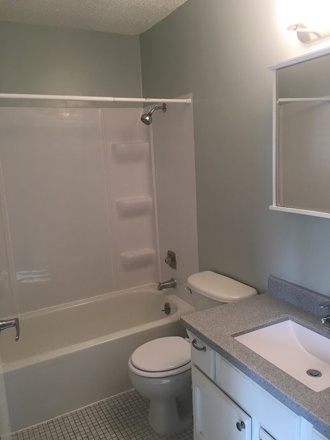 Photo - 2220 Valleyhigh Dr NW Unit E101