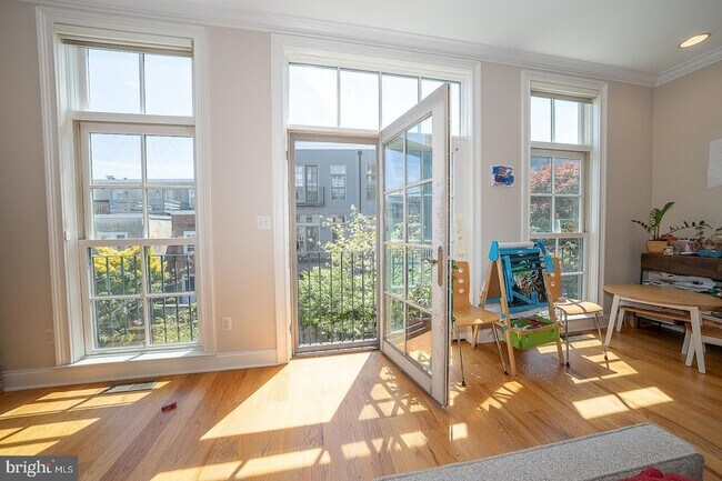 Photo - 1832 Fairmount Ave
