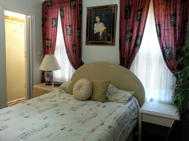 Building Photo - 4300 8th St NW