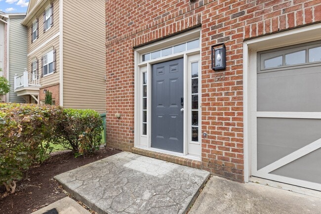 Photo - 611 Carlton Commons Ln