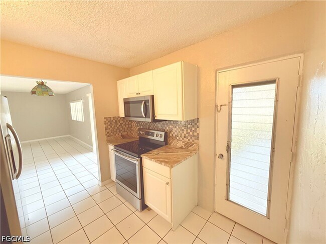 Photo - 4923 Vincennes Ct Unit 3
