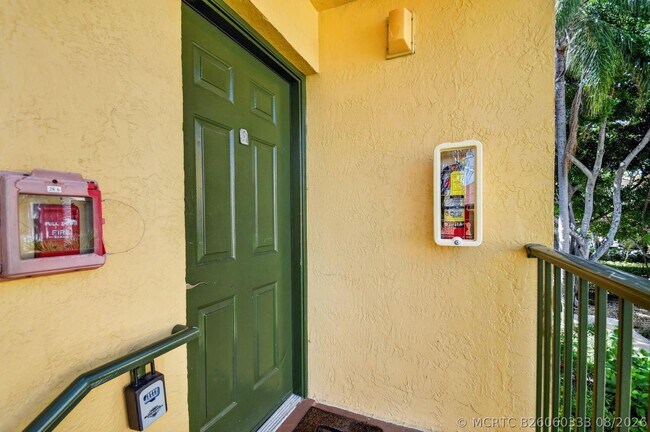 Photo - 160 Yacht Club Way Unit 211