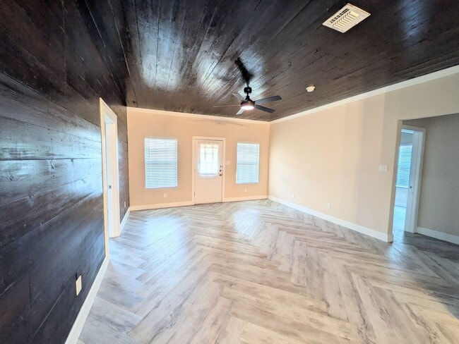 Photo - Woodlawn Beauty!