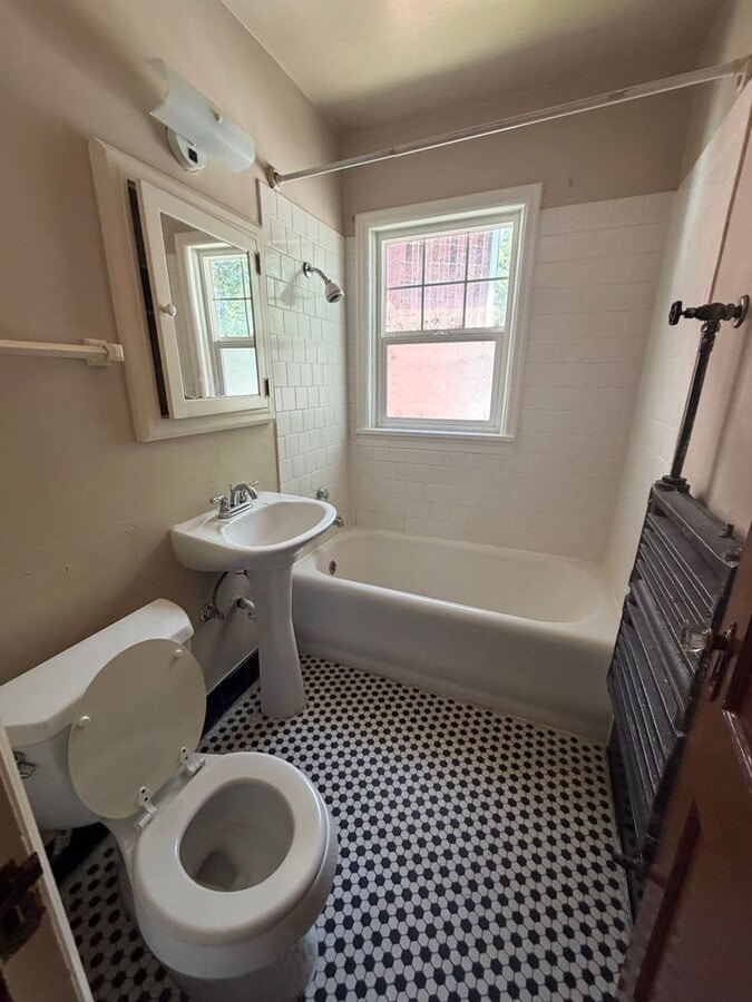 Photo - Upstairs Studio Apartment - Pacific Terrace Neighborhood
