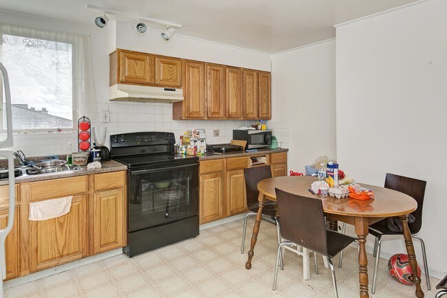 Photo - Beacon Hill Apartments