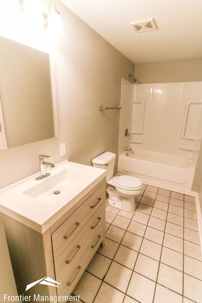 Photo - Comfortable 3 bedroom house located in quiet part of Manhattan