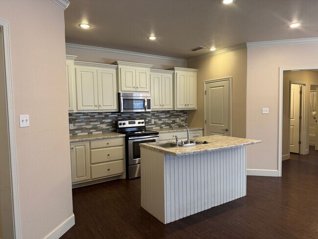 Photo - 9803 Avenue V Unit B