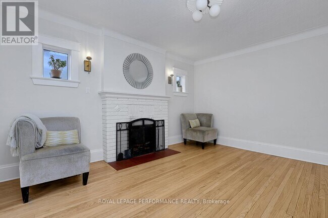 Photo - 824 Fisher Ave