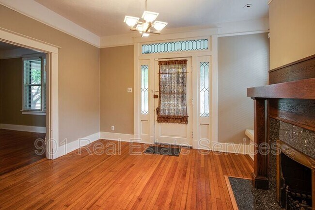 Photo - 1552 Forest Ave