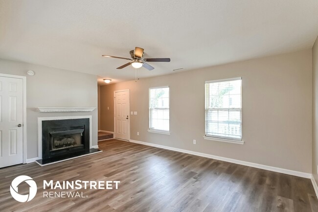 Photo - 412 Feldspar Way