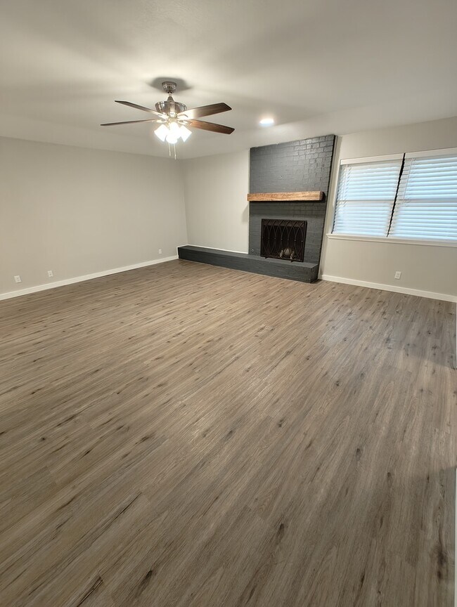 Photo - 2404 Northtown Ct