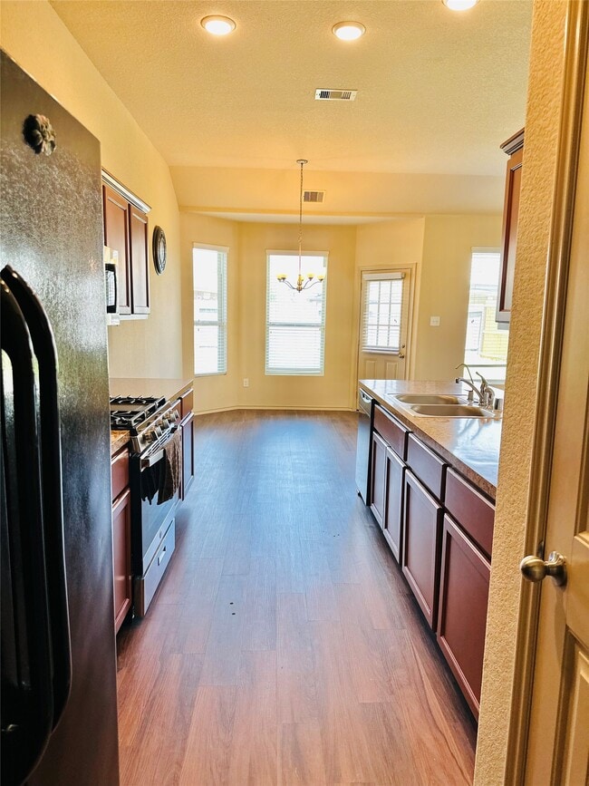 Photo - 5202 Lilac Hollow Ln