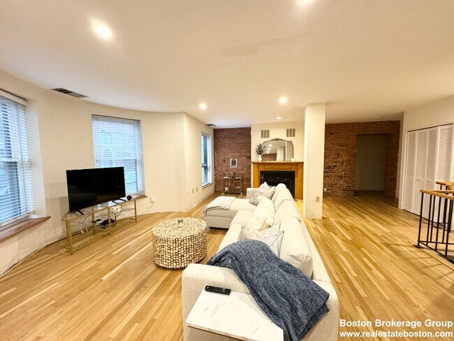 Photo - 96 Gainsborough St Unit 103W