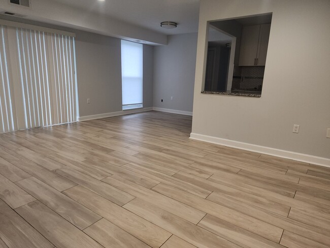 Photo - 5201 Newton St Unidad T3