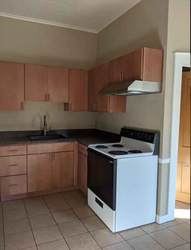 Photo - 136 N George St Unit 136 North George Street