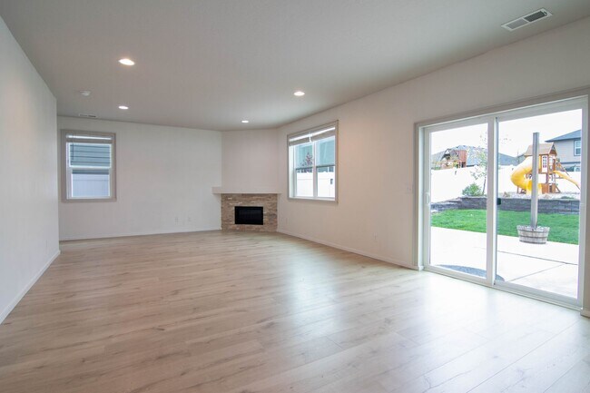 Photo - ***Coming Soon June 1st, 2026***Modern 4 bed 2.5 bath near the Fairways Golf Course, Amazon and F...