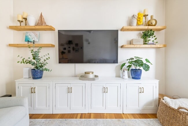 Photo - 171 H St Unit 1