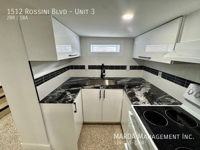 Photo - FULLY RENOVATED 2 BED/1 BATH LOWER UNIT- INCLUSIVE W/ $150 CAP Unité 3