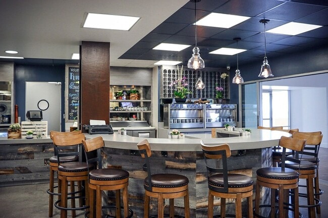 Photo - 25 15th Pl Unidad 100