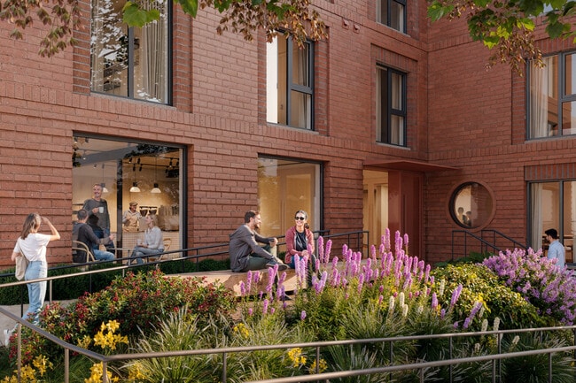 Photo - 517 W Main St