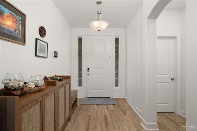 Photo - 27 Aqualina Wy