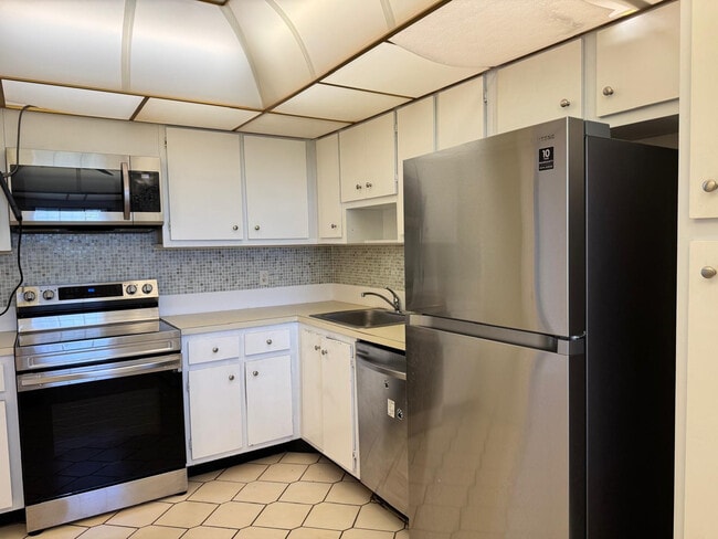 Photo - 3510 Oaks Way Unit 605