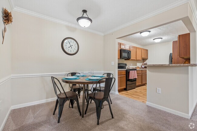 2BR, 2BA - 1,050SF - Dining Room